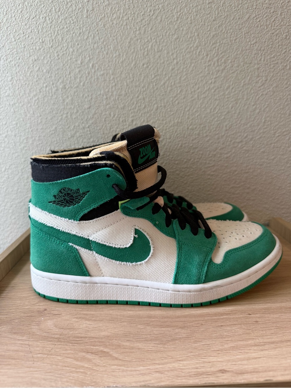 Nike Jordan 1 high zoom air in Green and White